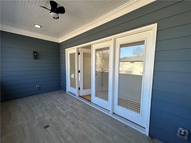 Building Photo - 73 Whitefoord Ave SE