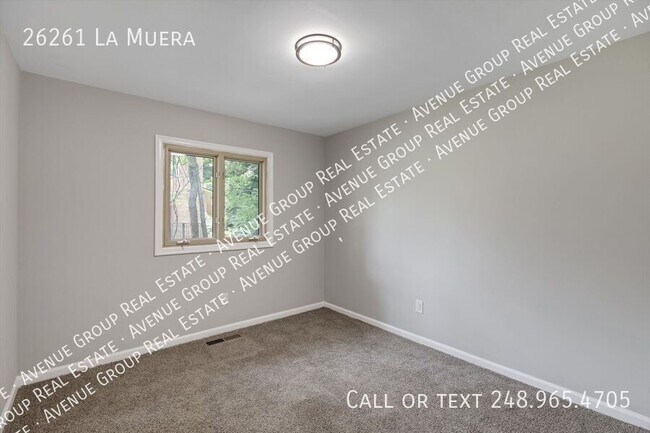 Building Photo - 26261 La Muera St