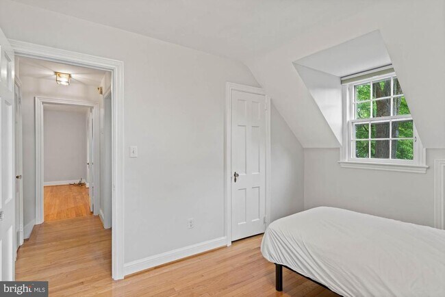 Building Photo - 5222 Duvall Dr