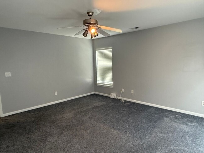Building Photo - Beautiful 3 Bedroom Home in Weatherstone