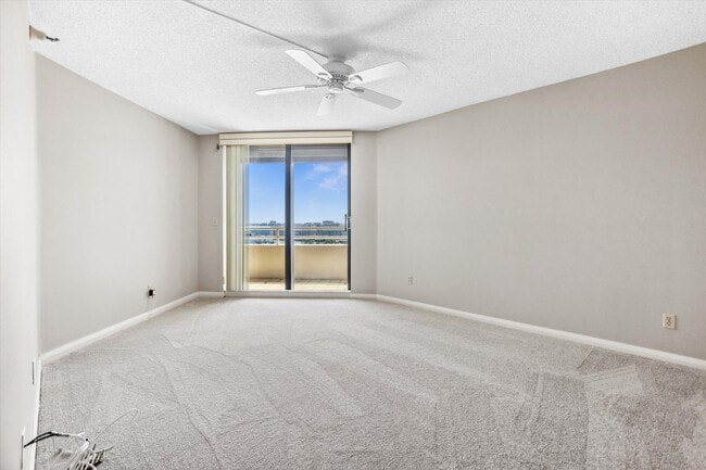 Building Photo - 5950 Pelican Bay Plaza S