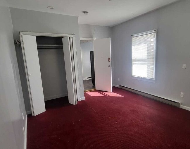 Building Photo - 29 Gifford Ave