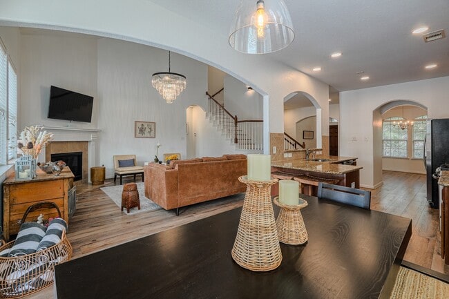 Building Photo - 174 Black Swan Pl