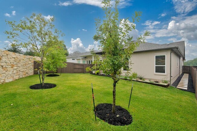 Building Photo - 601 C-Bar Ranch Trl