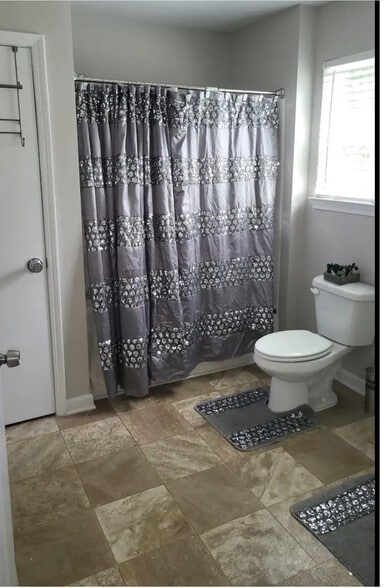 Building Photo - Room in Duplex on New Dawn Ct