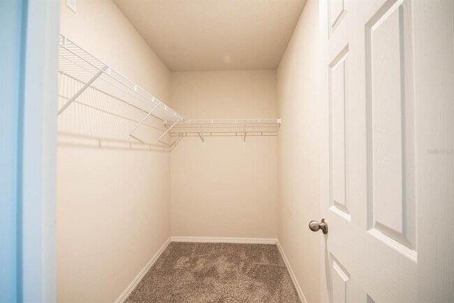 Building Photo - 425 Legacy Lp