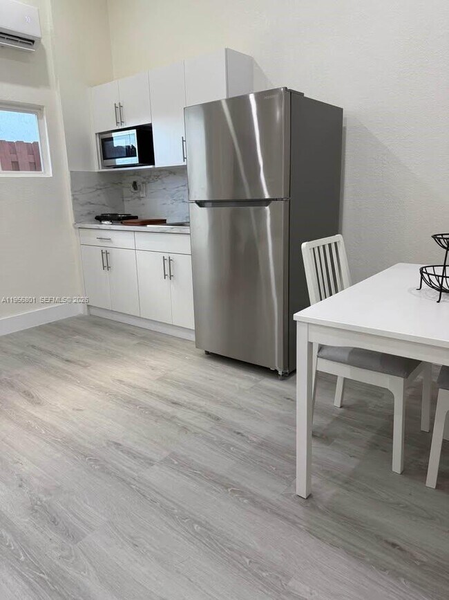 Building Photo - 16164 SW 143rd Ln