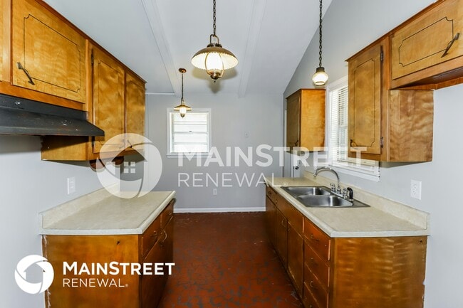 Building Photo - 1165 Finch Cove