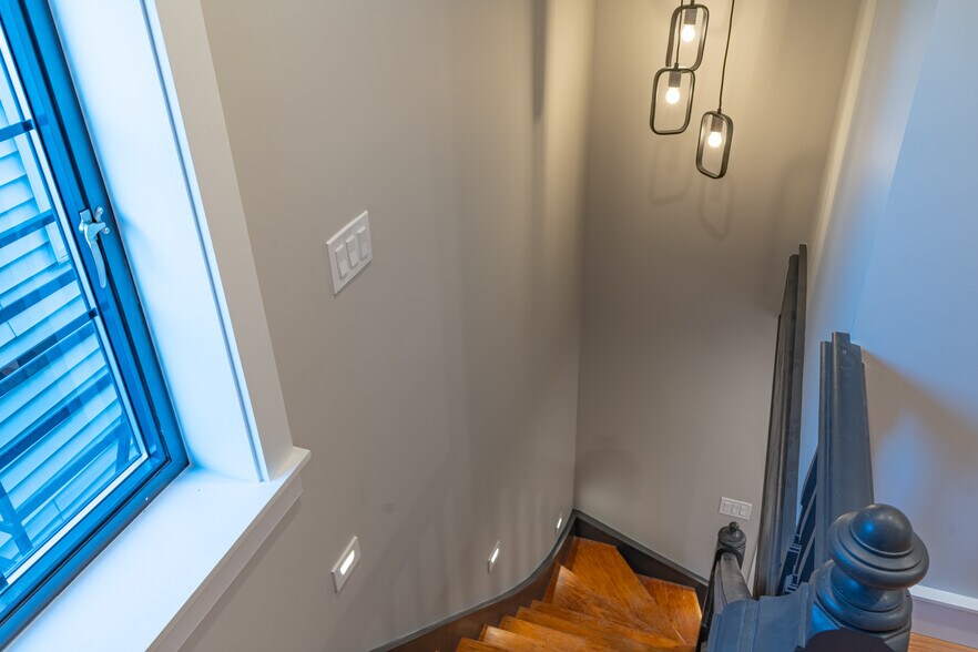 Building Photo - 85 Cannon St