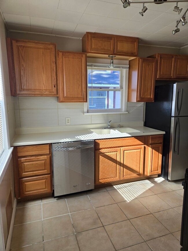 Building Photo - Near Audubon Park