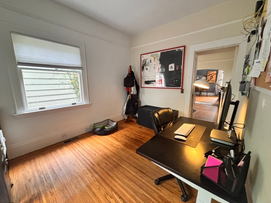 Building Photo - 238 Mather St