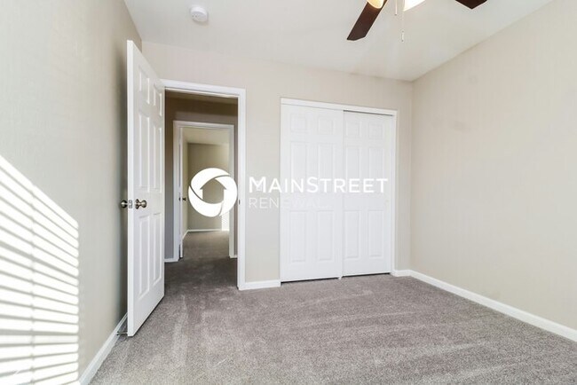 Building Photo - 4 Bedroom Pet-Friendly Home in Avondale, AZ with Main Street Renewal