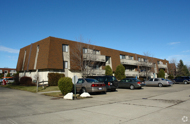 Oak Hills West Apartments