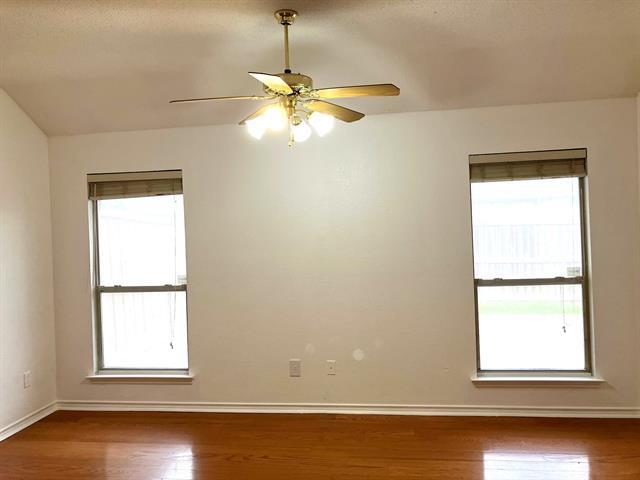 Building Photo - 3711 Blossom Dr