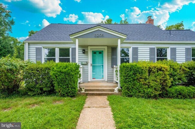 Building Photo - 13205 Okinawa Ave