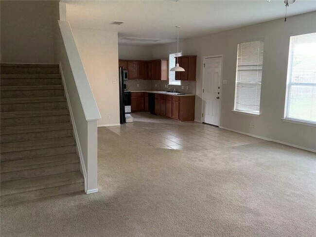 Building Photo - 14304 Sarah Ann Dr