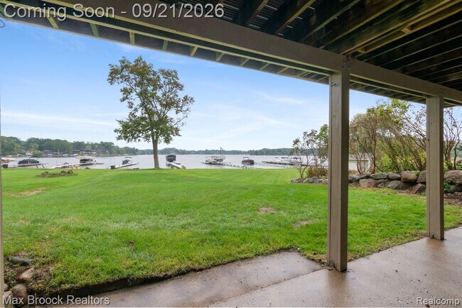 Building Photo - 4151 Bluebird Dr