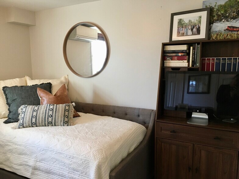 Building Photo - 337 Maryland Ave NE