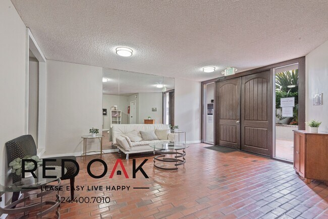 Building Photo - 1200 N Olive Dr