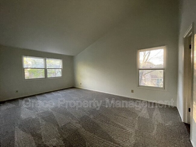 Building Photo - 2351 Ranch Dr