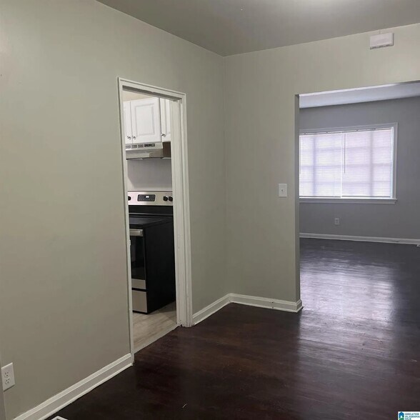 Building Photo - 4920 Ave I