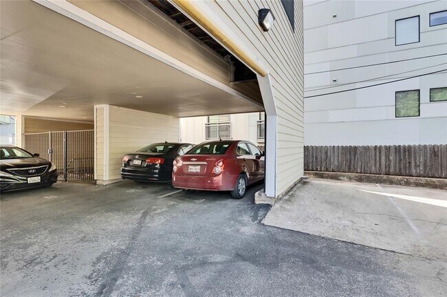 Building Photo - 2510 San Gabriel St