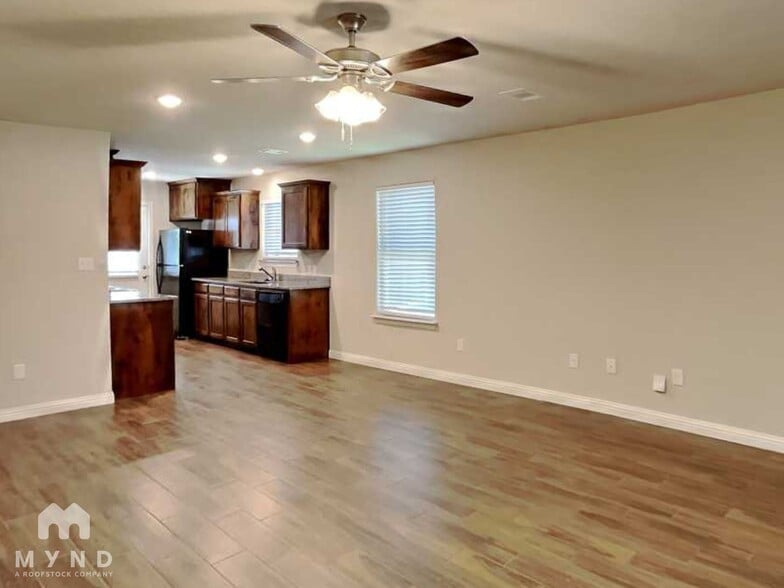 Building Photo - 704 Rolling Terrace Cir