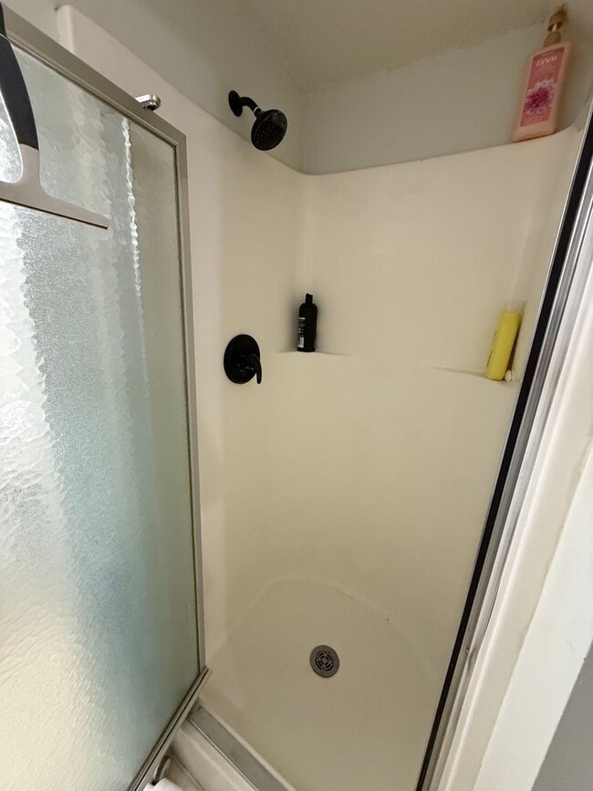 Building Photo - Updated 2 Bed, 2.5 Bath Apple Valley Townh...