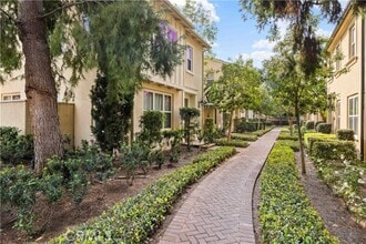 Building Photo - 60 Peony