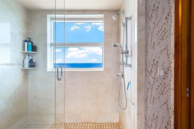 Building Photo - 2110 N Ocean Blvd