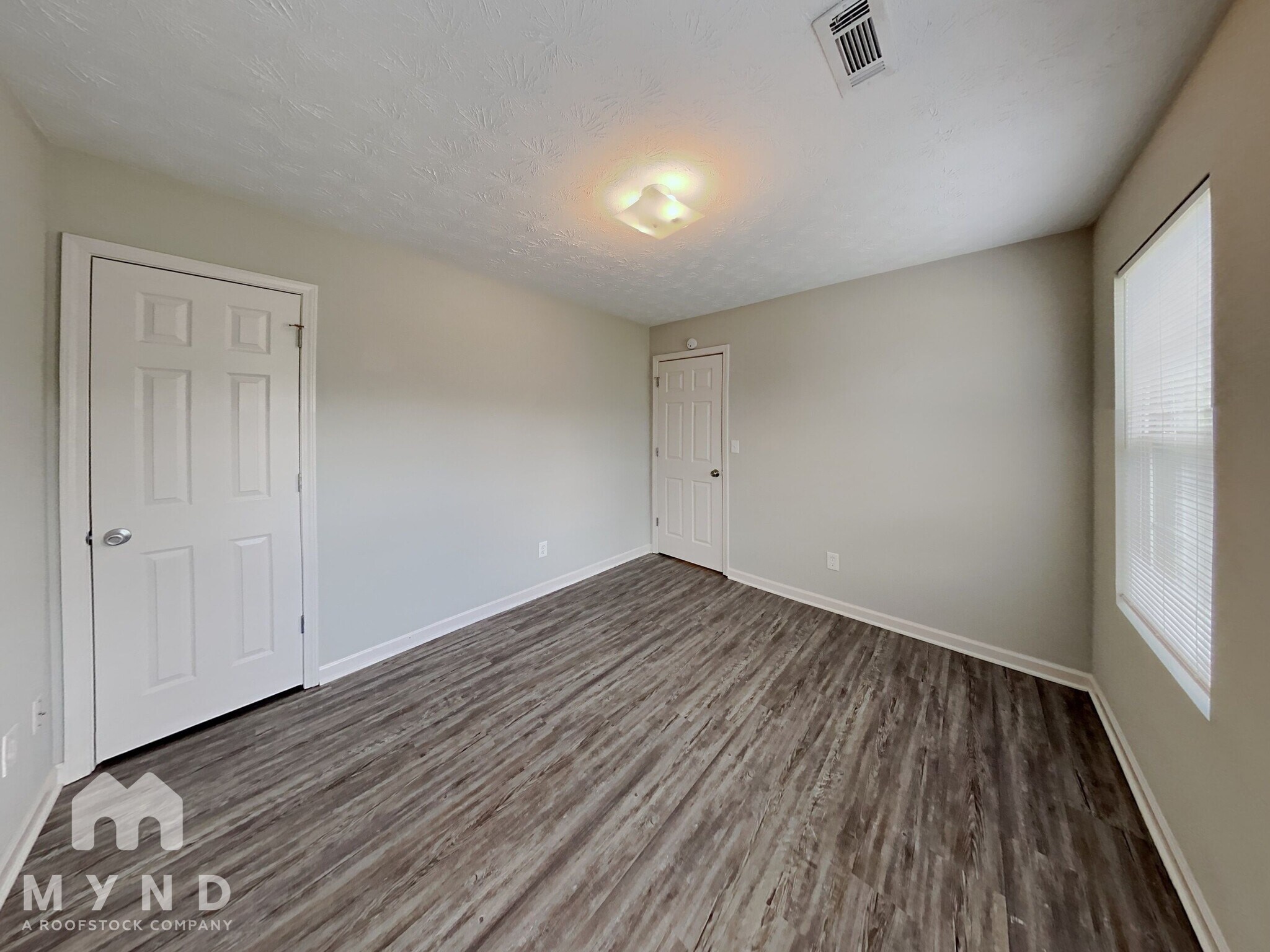 Building Photo - 180 Bramble Bush Trail