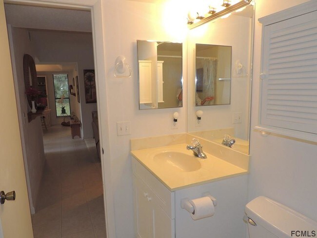 Building Photo - 13 Broadmore Cir