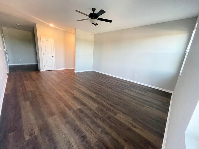 Building Photo - 103 Juniper Path