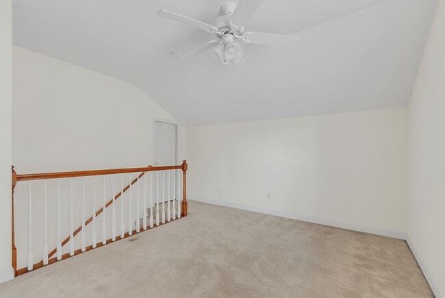 Building Photo - 7018 Sunrise Cir