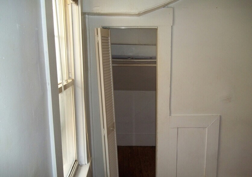 Building Photo - 6 Bowdoin St