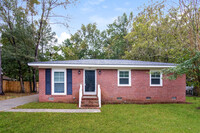 Building Photo - Charming 3-Bed, 2-Bath Home