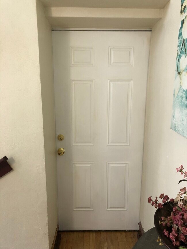 Building Photo - 5962 Oakherst Plz