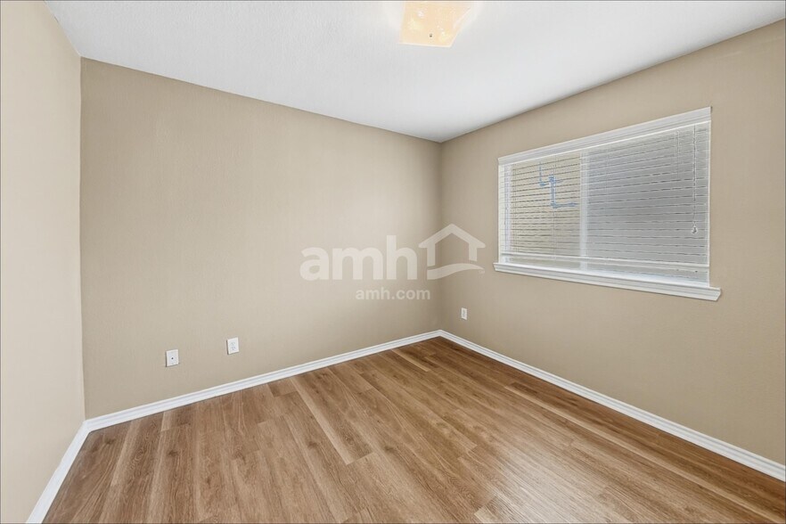Building Photo - 5717 Eagle Mountain Dr