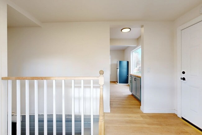 Building Photo - Ground Level Home