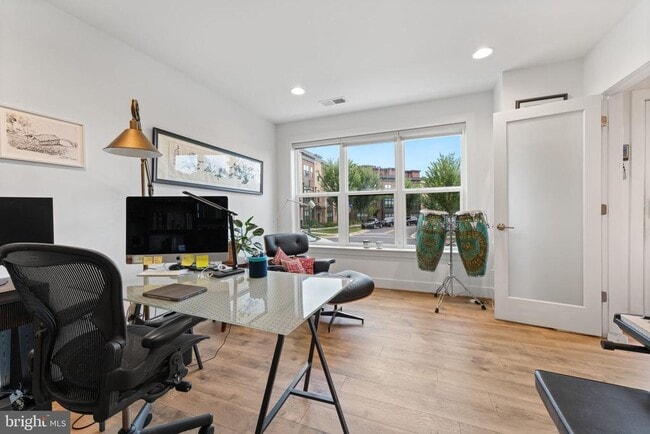 Building Photo - 3533 Bellflower Ln