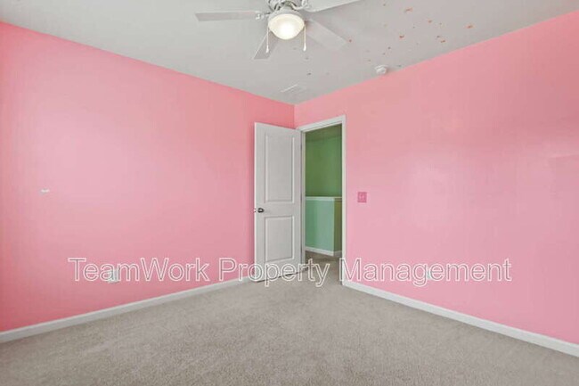 Building Photo - 126 Daniels Creek Cir