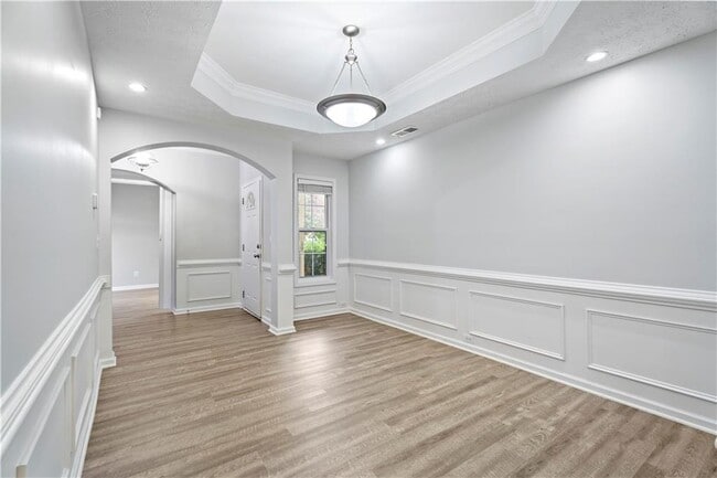 Building Photo - 3370 Palm Cir