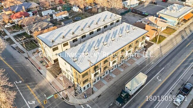 Building Photo - 1689 S W Temple St