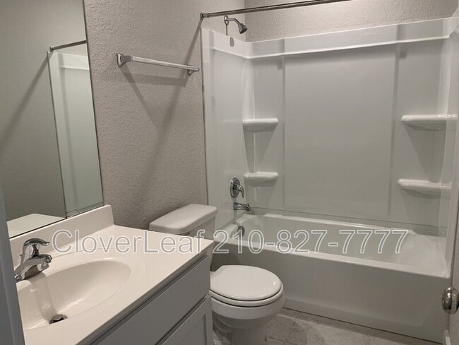 Building Photo - 708 Stonemanor Bay