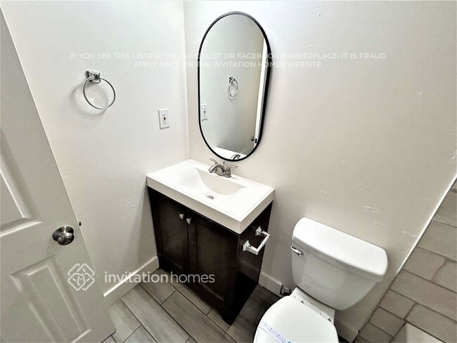 Building Photo - 4309 N 72nd Ln