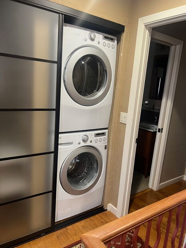 Building Photo - Lovely 3Bd condo in the Tahoe Keys with a boat slip avail. for a Seasona rental (3-6 months)! Cal...