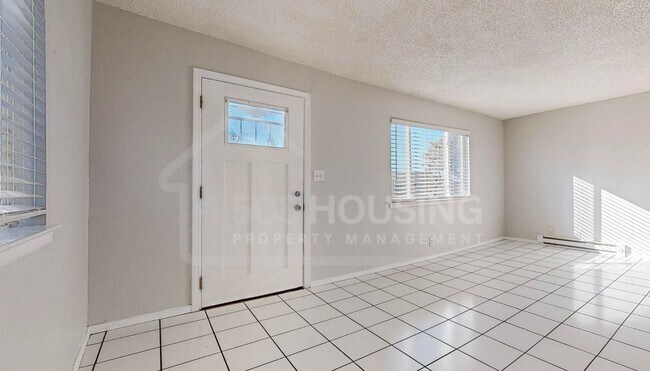 Building Photo - 12013 Stilwell Pl NE