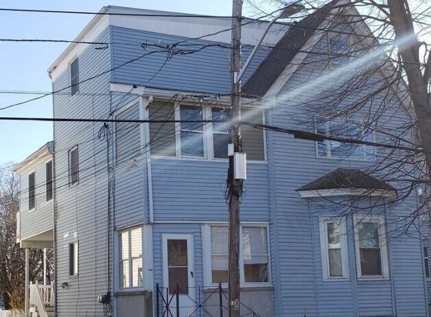 Building Photo - 52 Malden St