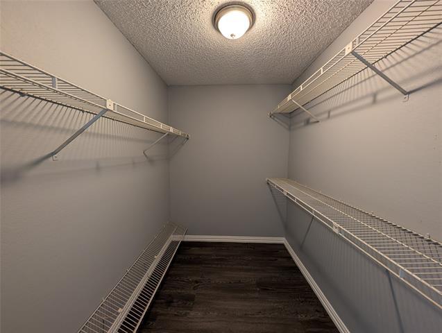 Building Photo - 12660 Hillcrest Rd