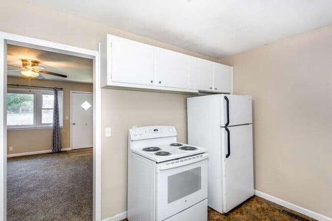 Building Photo - Charming 2-Bedroom, 1-Bath Home!